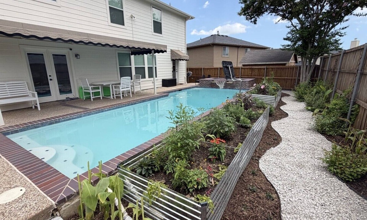 Sherman House | Private Pool Retreat/Sleeps12/Near Lake & Casino