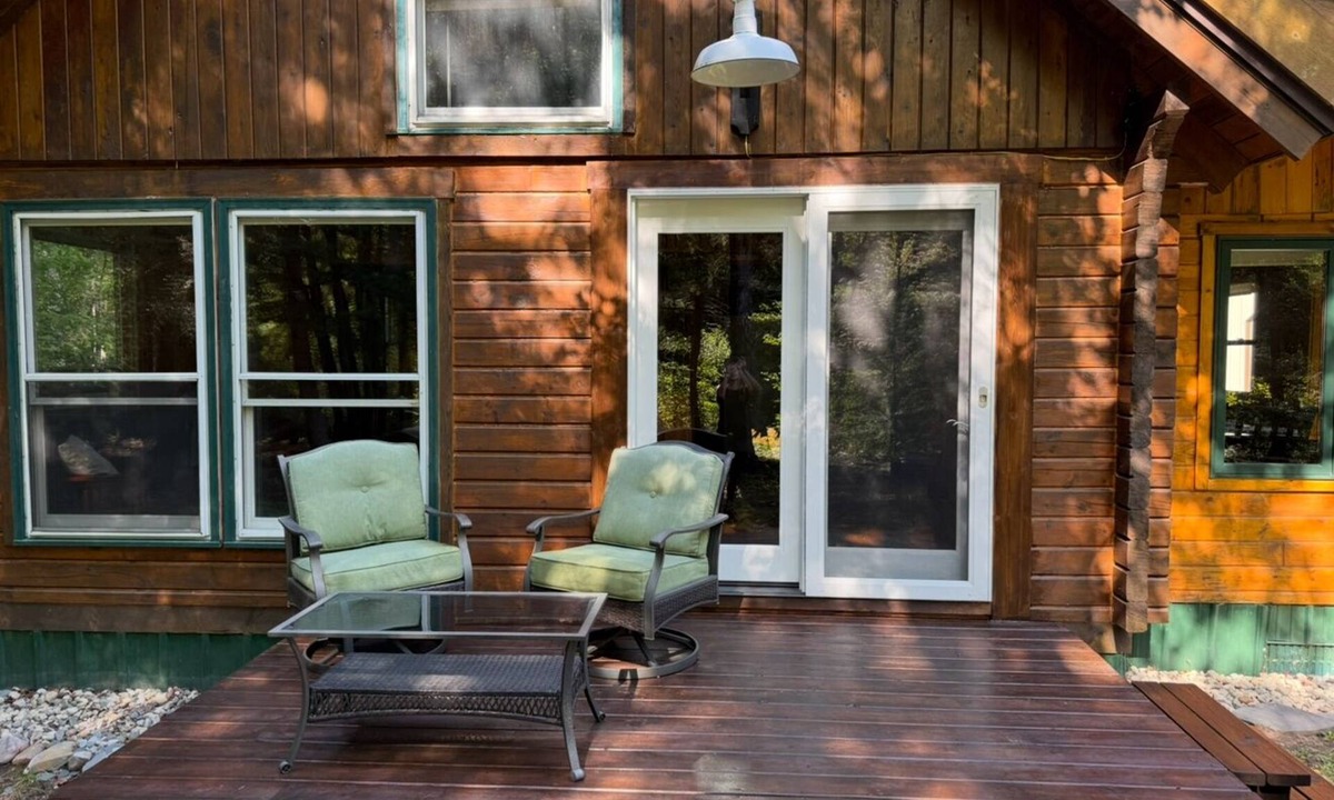 L'Anse Cabin | Private Upper Peninsula River Cabin/Sleeps 6/Fishing/Hiking & Relaxing
