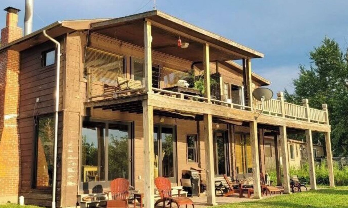 St. Joseph Cabin | Quaint peaceful waterfront cabin #1, two bedroom