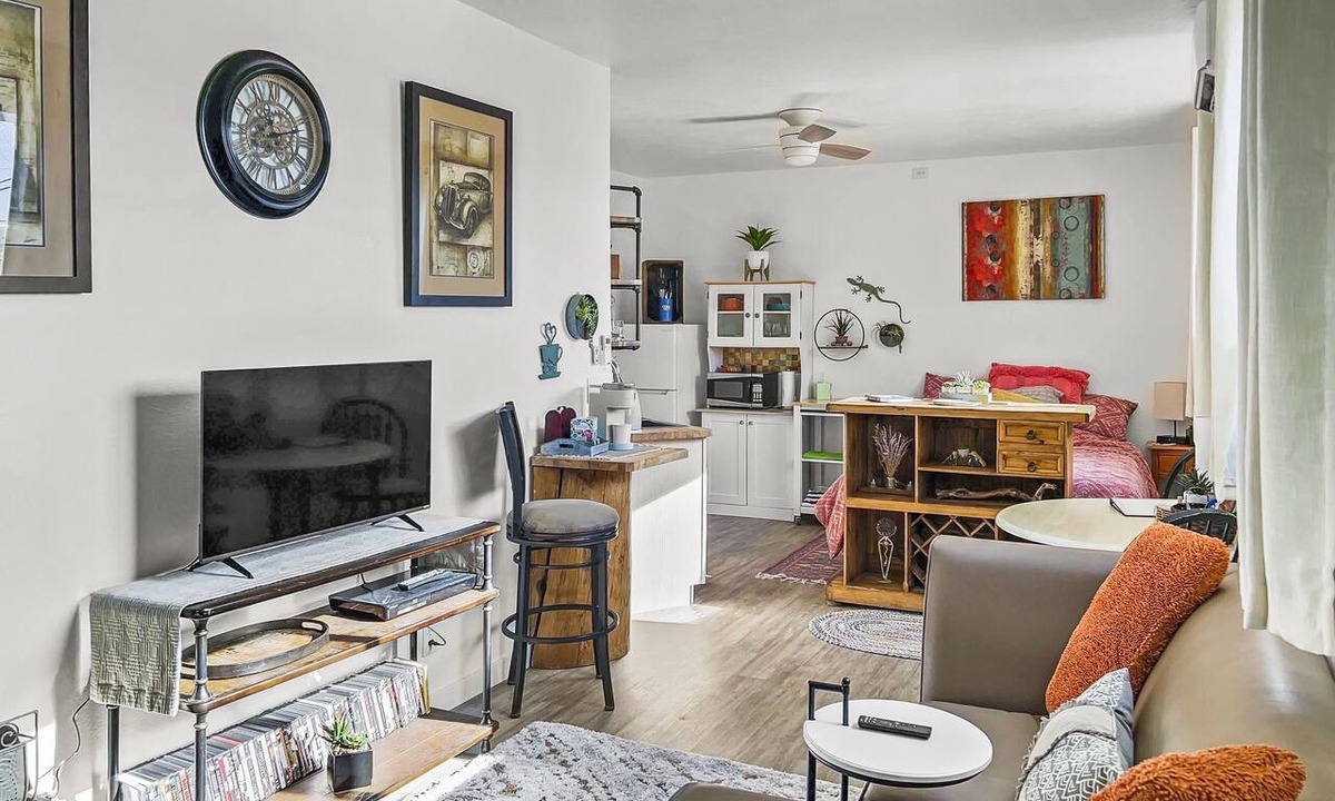 Grand Junction Apartment | Quaint Retreat Pets Garage Redlands