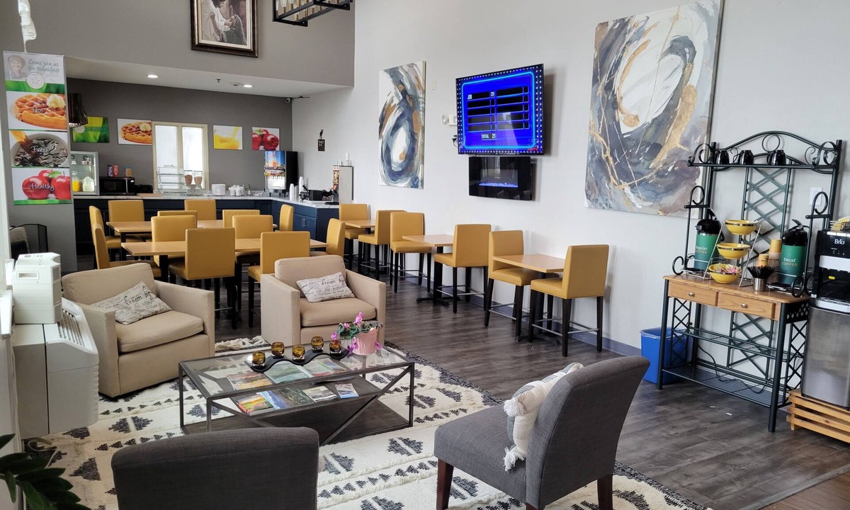 Pinedale Hotel | Quality Inn & Suites Pinedale