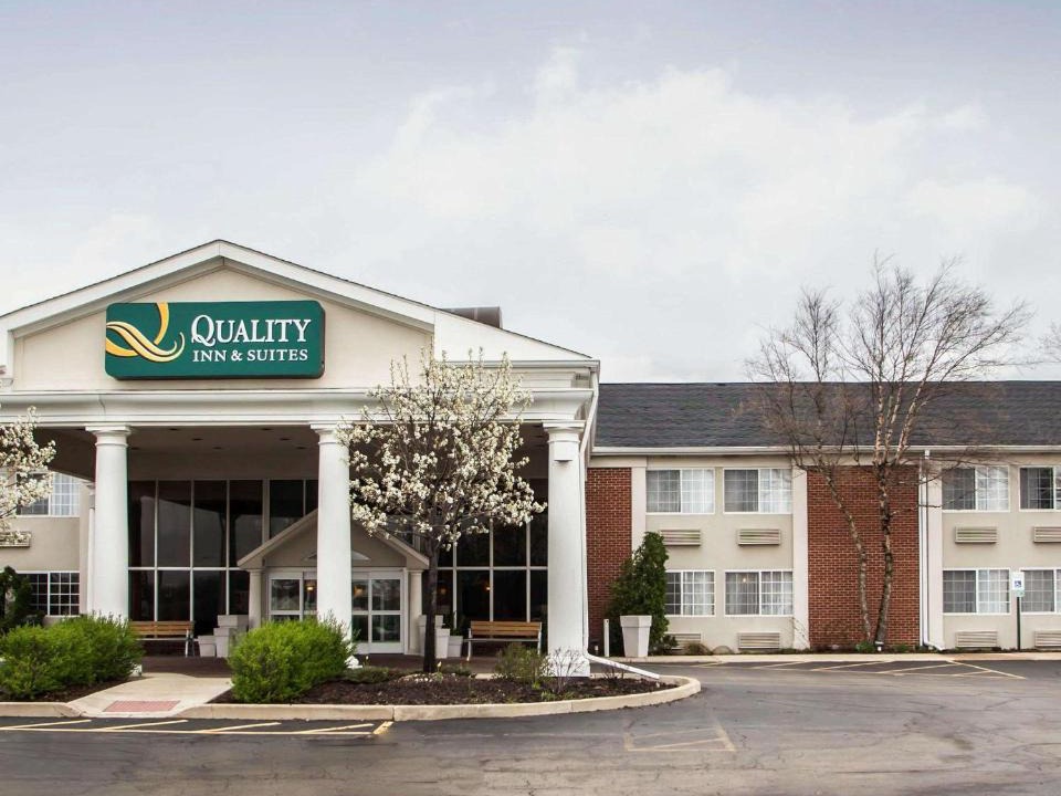 St. Charles Hotel | Quality Inn & Suites St Charles -West Chicago