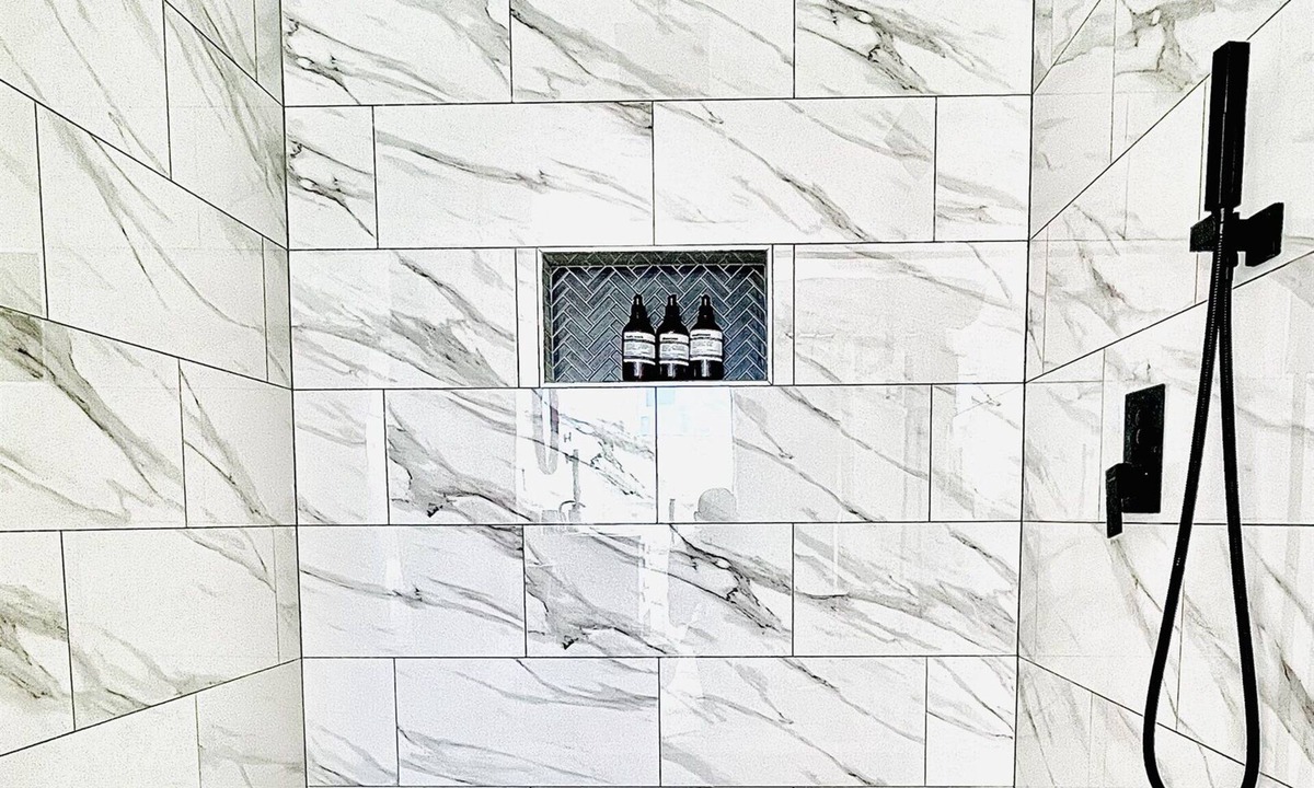 Memphis House | Rain shower | Massaging air bath | Cozy hidden gem