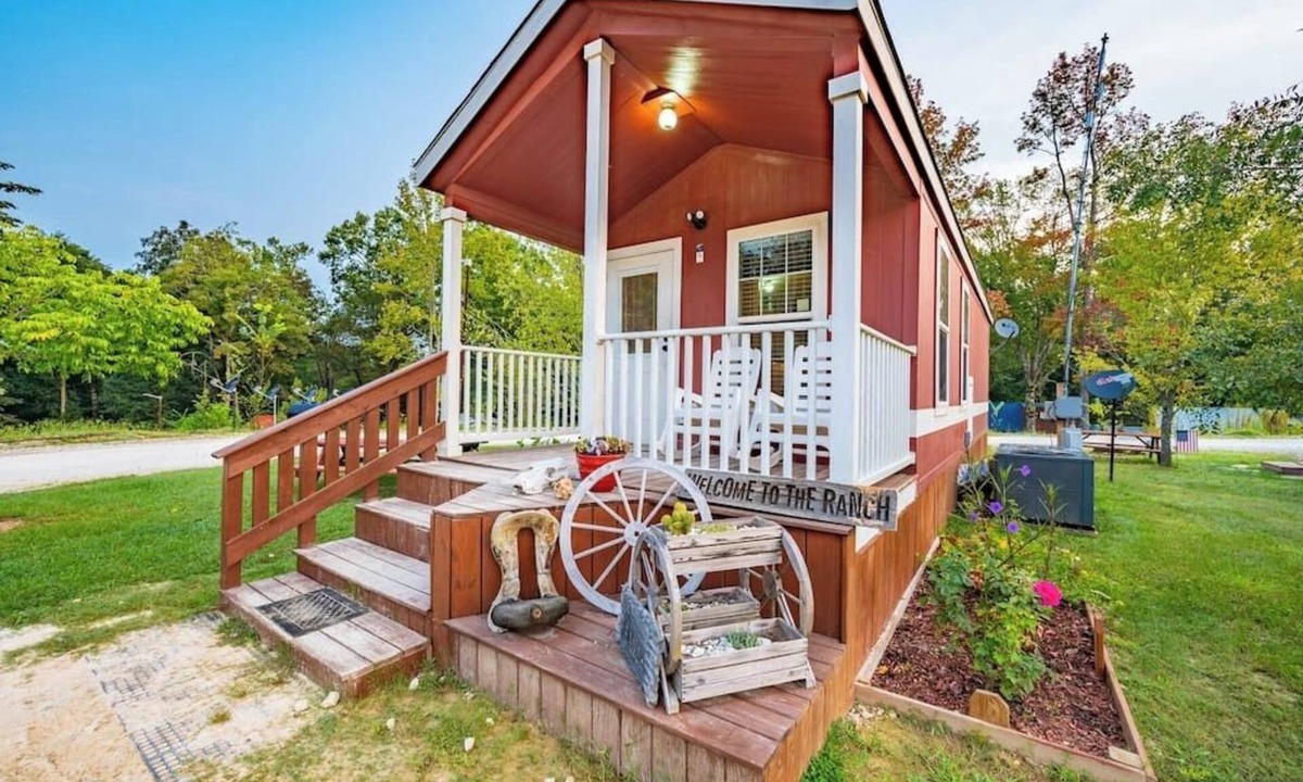 Broken Bow Cabin | Ranch: Sleeps 4, Tiny Cabin, Pets, Near Park/Lake