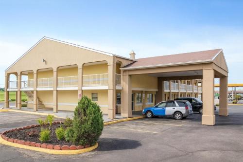 Junction City Hotel | Red Lion Inn & Suites Junction City