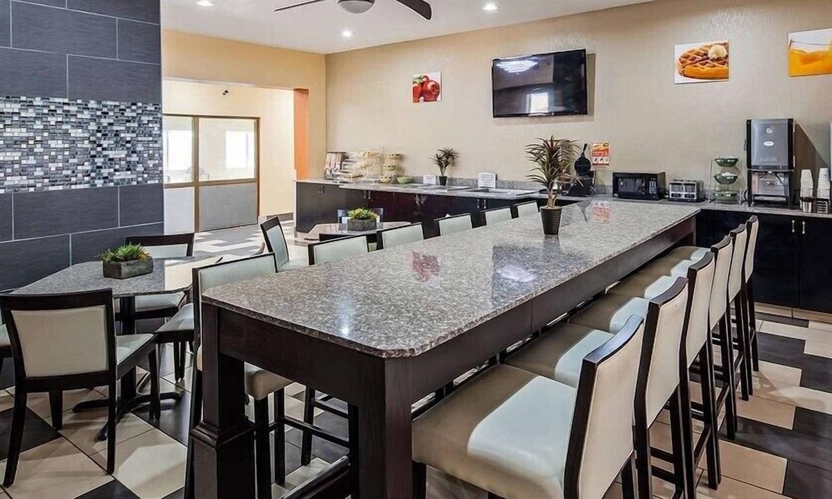 Blue Springs Hotel | Red Lion Inn & Suites Blue Springs