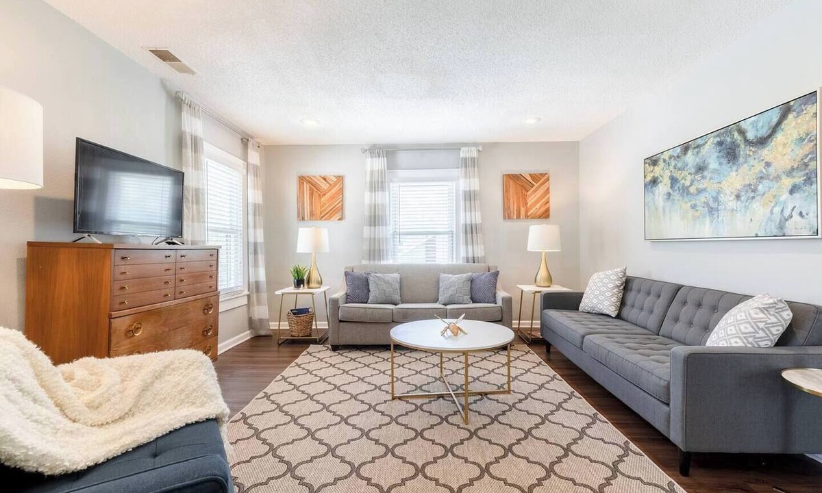 Rosedale Apartment | Relaxing 2BR Getaway Near KU Med with Pool | 18
