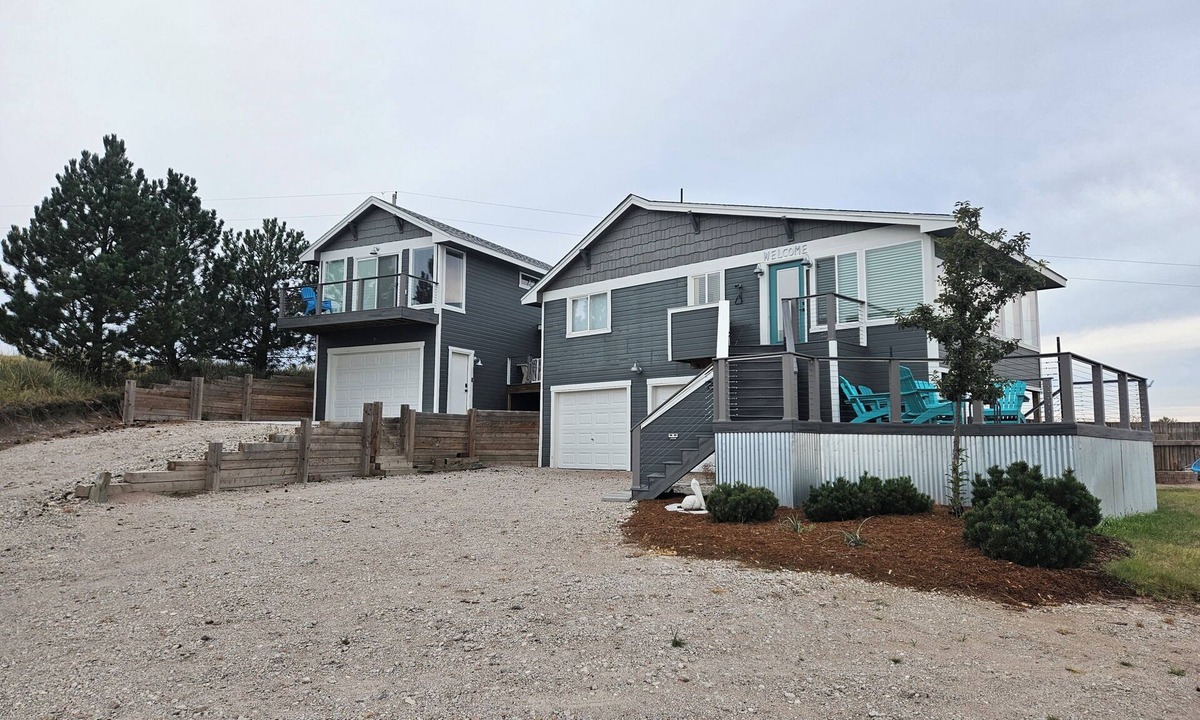 Brule House | Relaxing 5-bedroom house with one of the best views at Lake Mac.