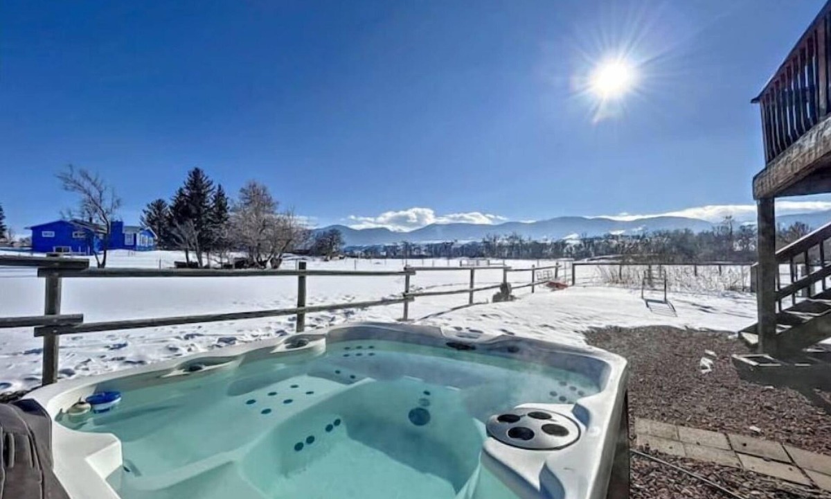 Dayton House | Relaxing Mountain view, 5 bdr sleeps 11, 4400 sqft