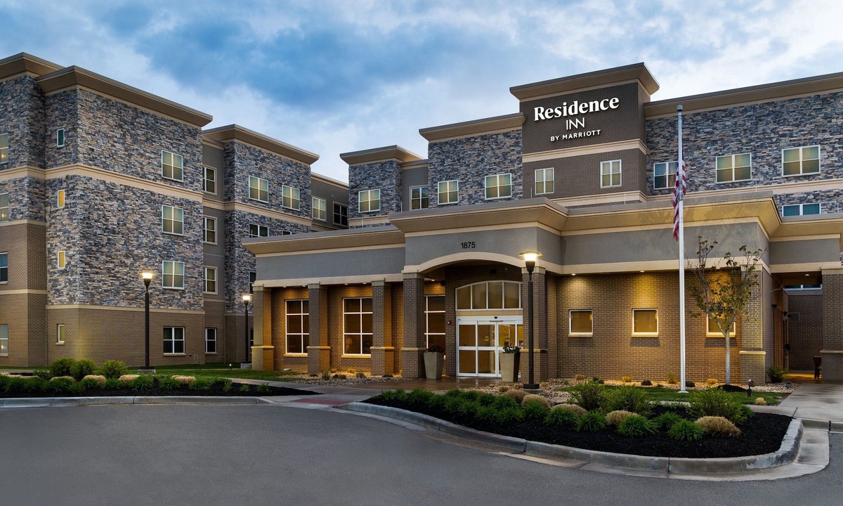 I-435 West KC-KS Hotel | Residence Inn by Marriott Kansas City at The Legends