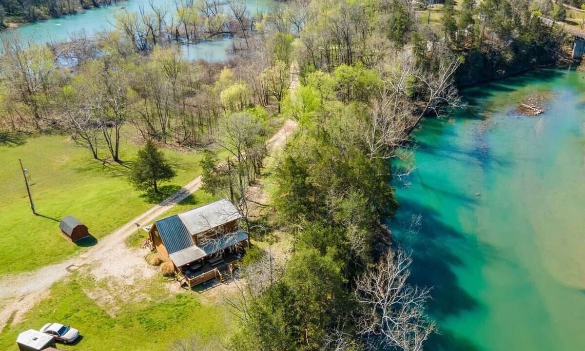 Eagle Rock House | Roaring River Fishing & Family Basecamp