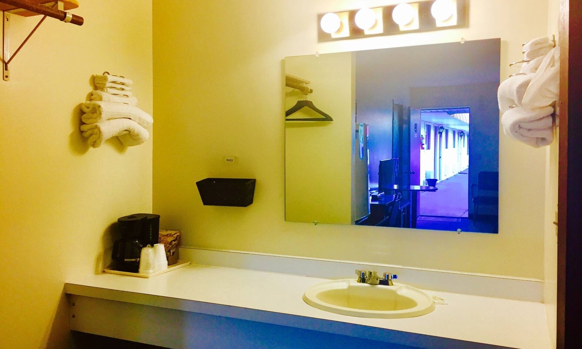 Minneapolis Hotel | Rock City Motel