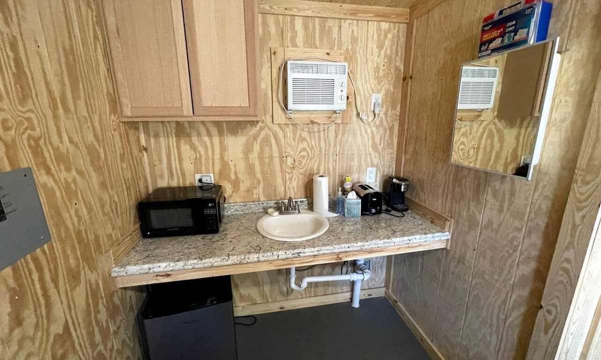 Jacksboro Cabin | Rustic Cabin for Memorable Glamping Experience in Jacksboro, Texas