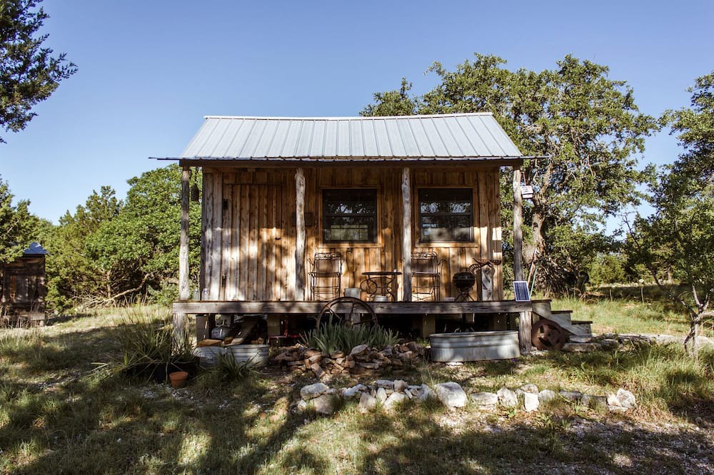 Harper Cabin | Rustic Off-the-Grid Cabin near Ample Outdoor Recreation in Harper, Texas