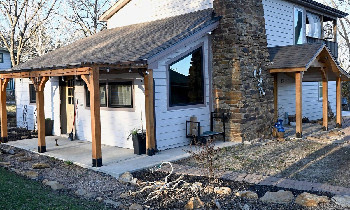 Fall River House | Safari-Theme Lodge w/Hot Tub at Fall River Lake for Family, Hunting or Fishing!