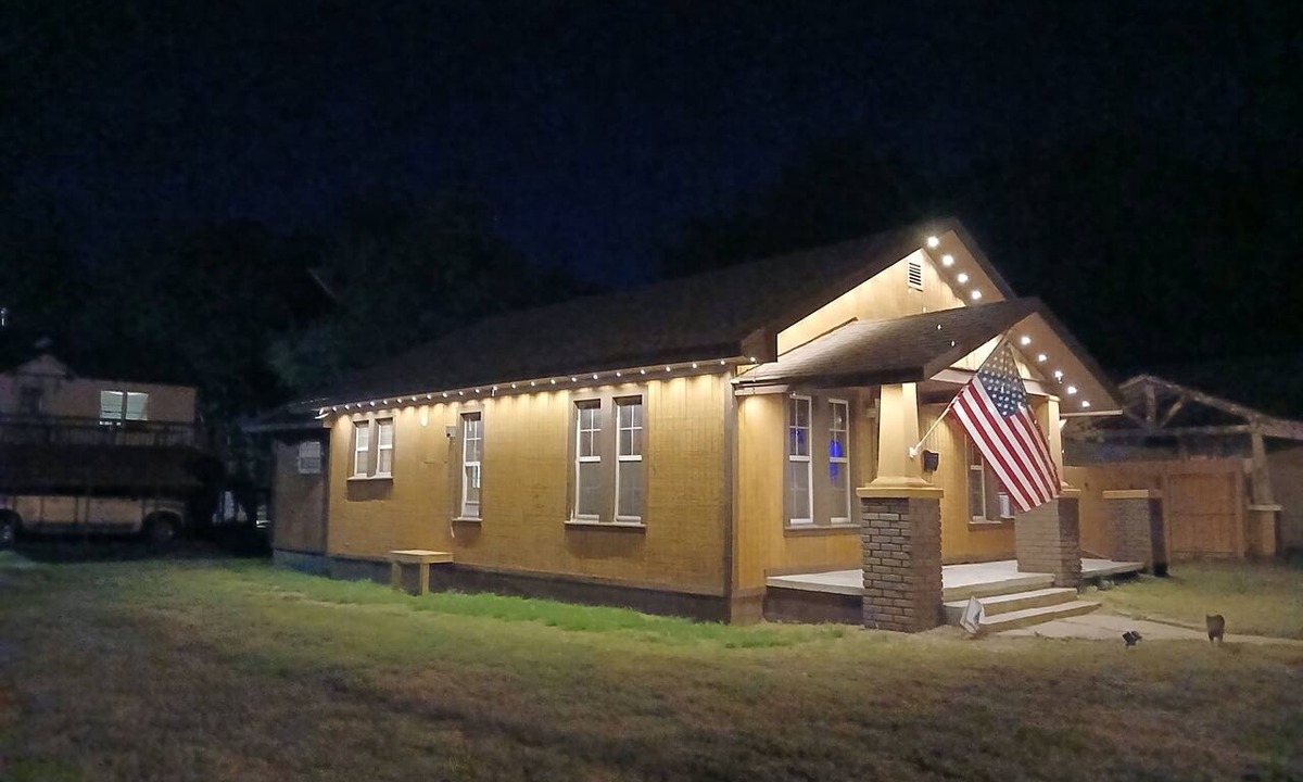 Waynoka House | Serene 2-bedroom house with AC in charming Waynoka