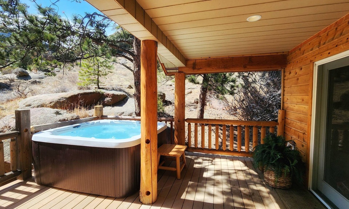 Estes Park Cabin | Serene Sunrise Cabin: 3BR Retreat, Steps from Pine Haven, Amenities Galore