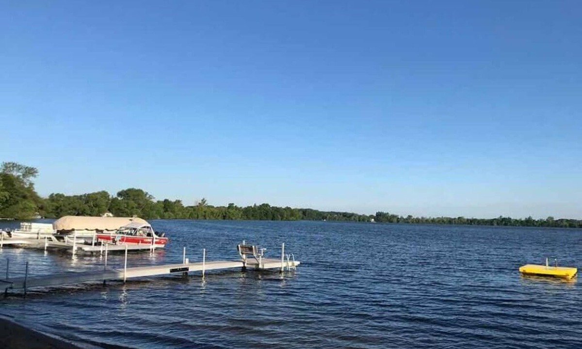 Barrett Resort | Serene Waterfront Cabin on Barrett Lake – Your Peaceful Escape Awaits