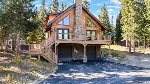 Quandary Village House | Shangri-La Cabin by AvantStay
