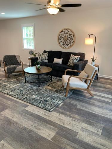 Seneca House | Singing Pines