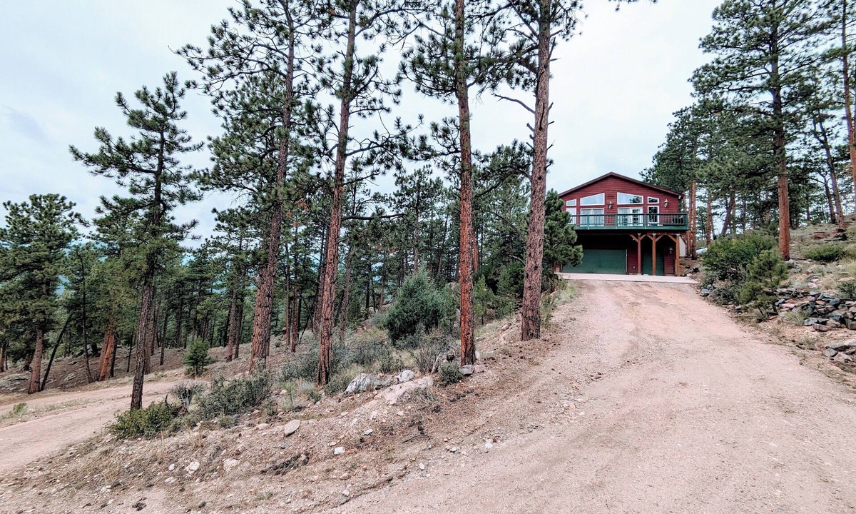 Bailey Cabin | Sky Cabin - 10 Acres - Hot Tub