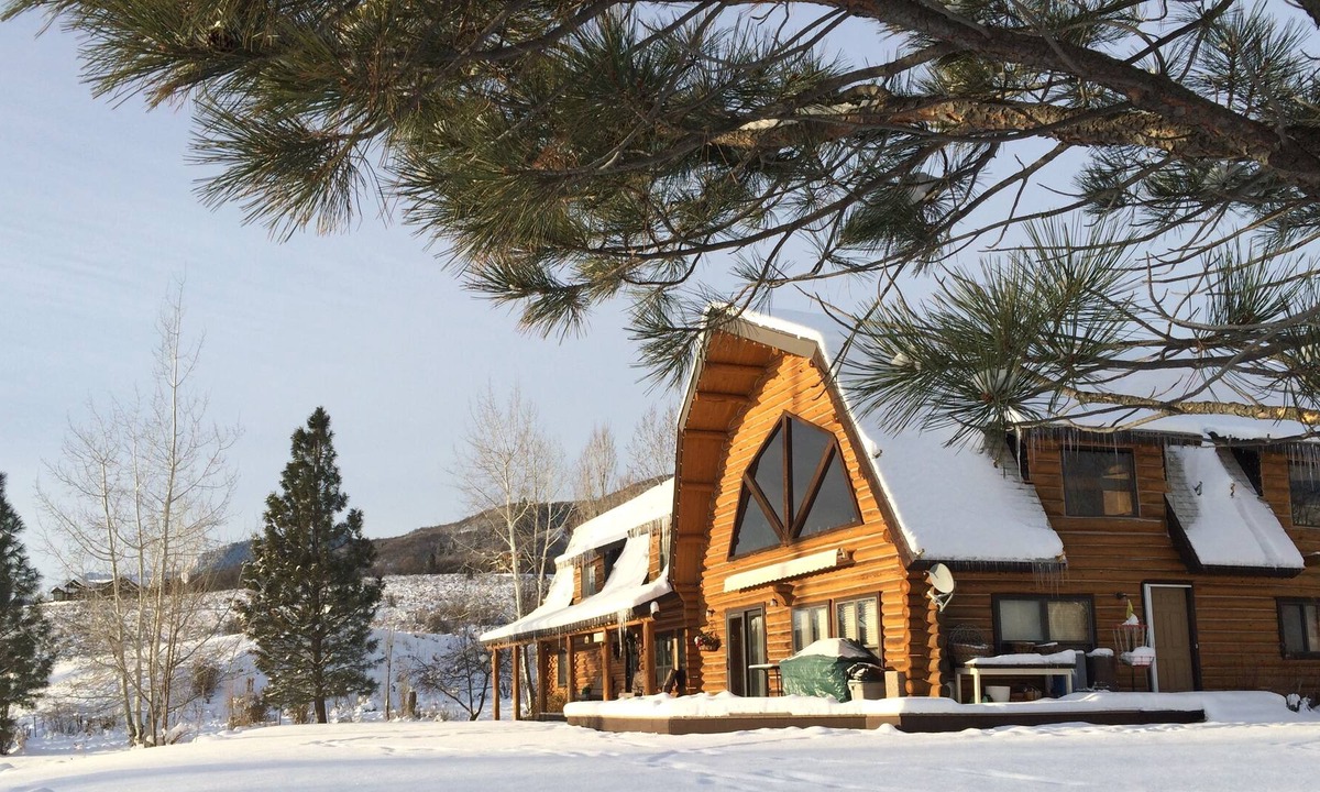 Eden Bed & Breakfast | Snowberry Inn Bed & Breakfast