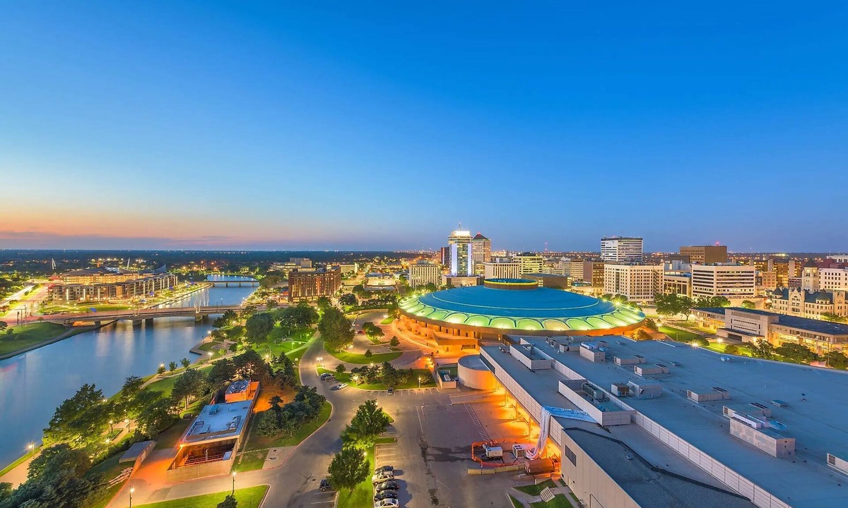 Arkansas City House | Spacious Ark City Apartments in Historic Downtown!