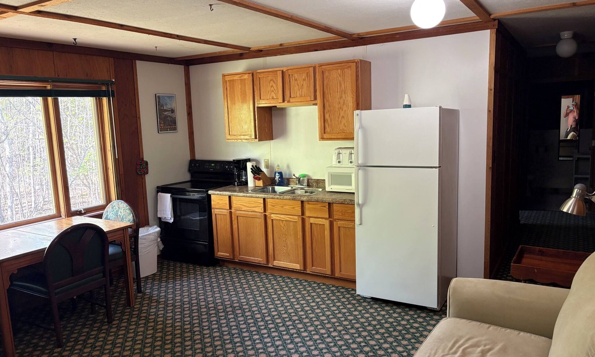 Kabetogama Cabin | Spacious, comfortable 1 BR with FULL kitchen, large sitting rm, private bath