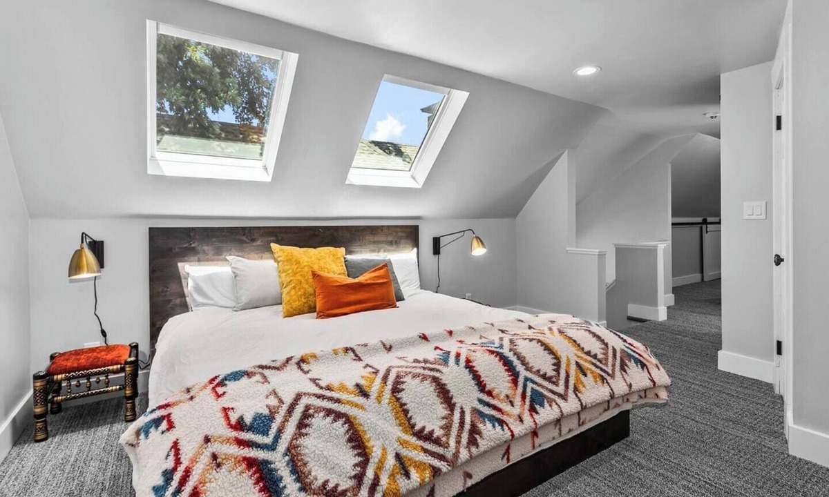 Hanover Place House | Spacious Home in KC's Core 46