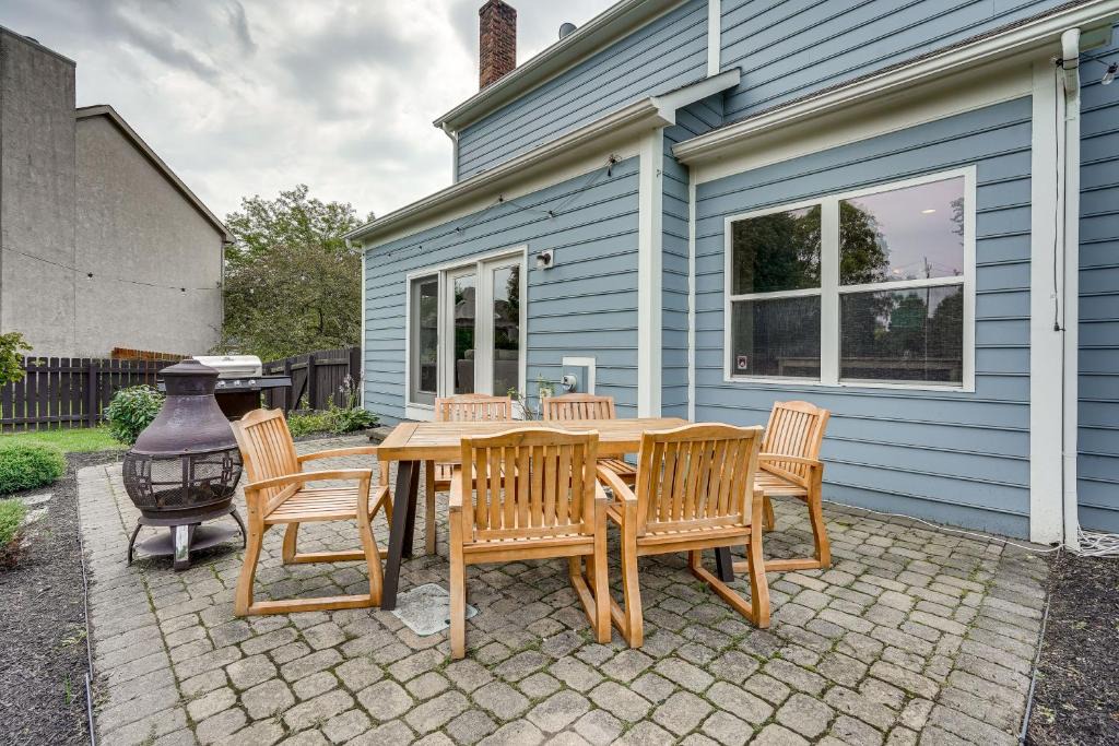 Lewis Center House | Spacious Lewis Center Home w/Yard & Gas Grill!