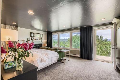 Lakewood Apartment | Spacious Suite Mtn Views Peaceful & Private