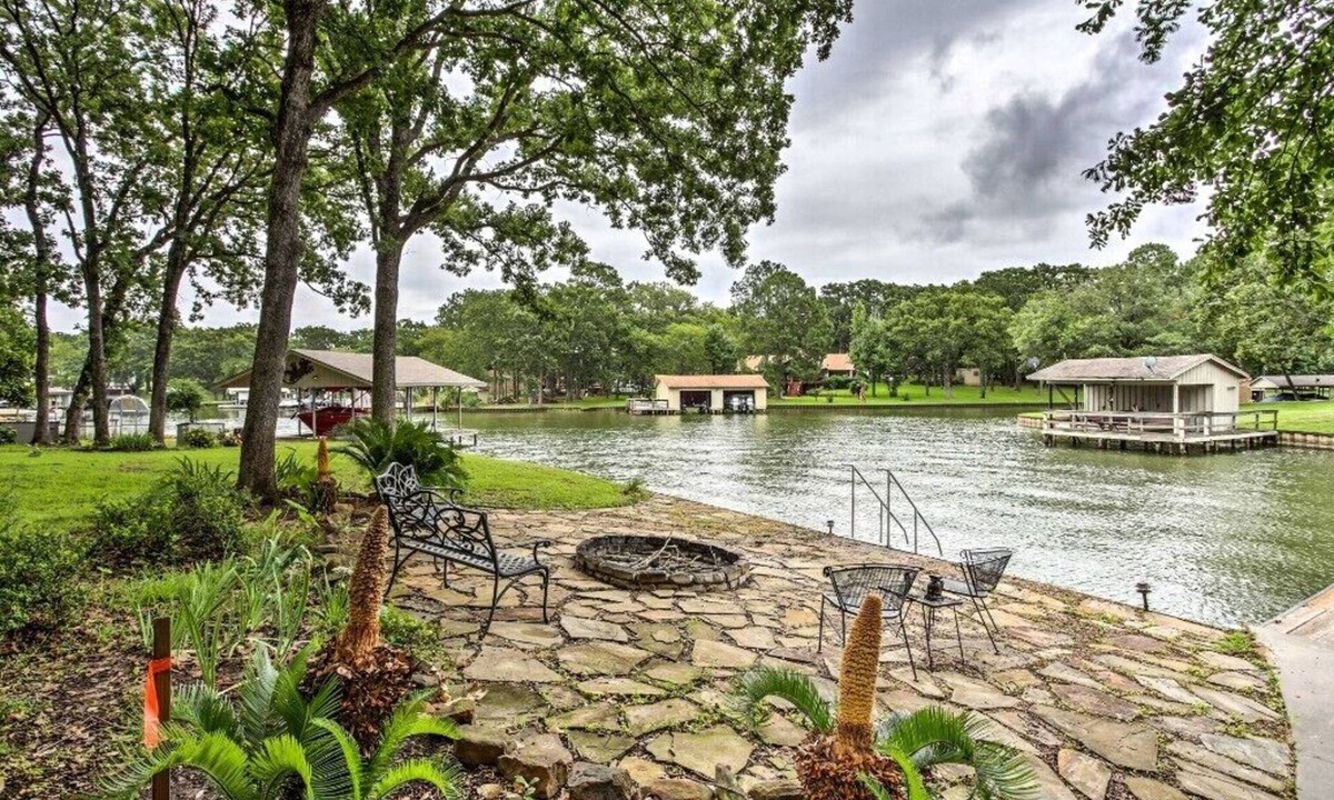 Star Harbor House | Starlight Point — Panoramic Waterfront Retreat in Star Harbor, Cedar Creek Lake