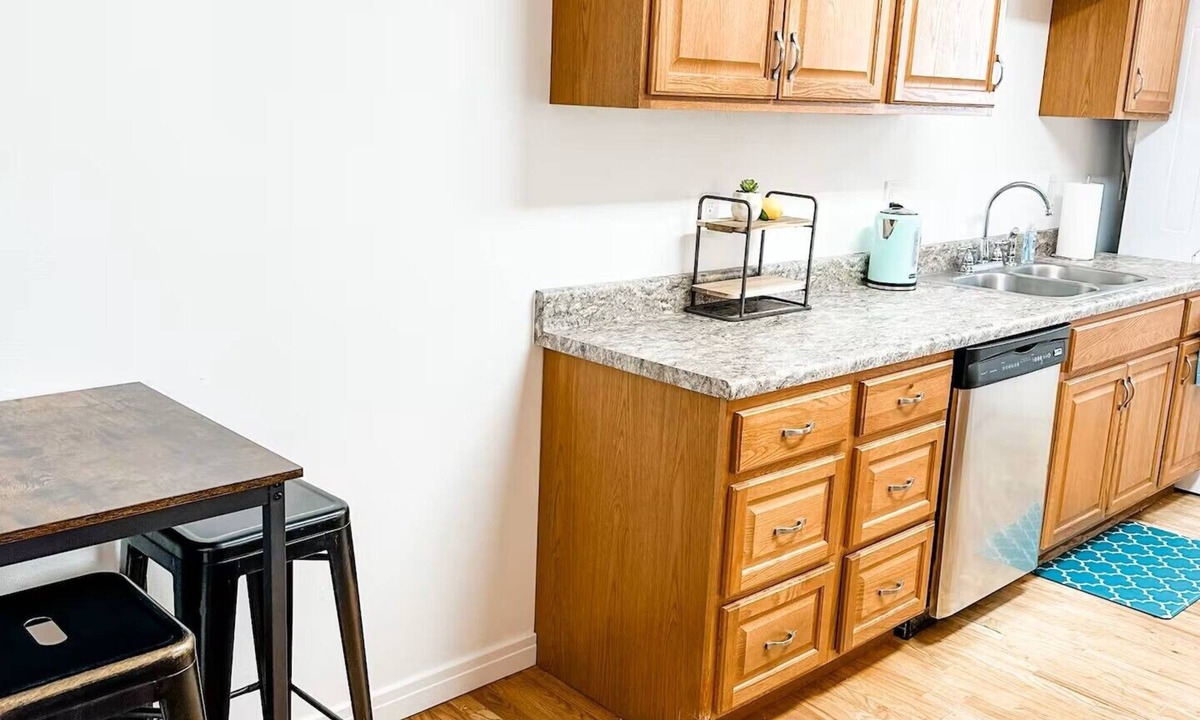 Hays Apartment | Stay on the Bricks! 1-Bedroom Apartment in Historic Downtown Hays