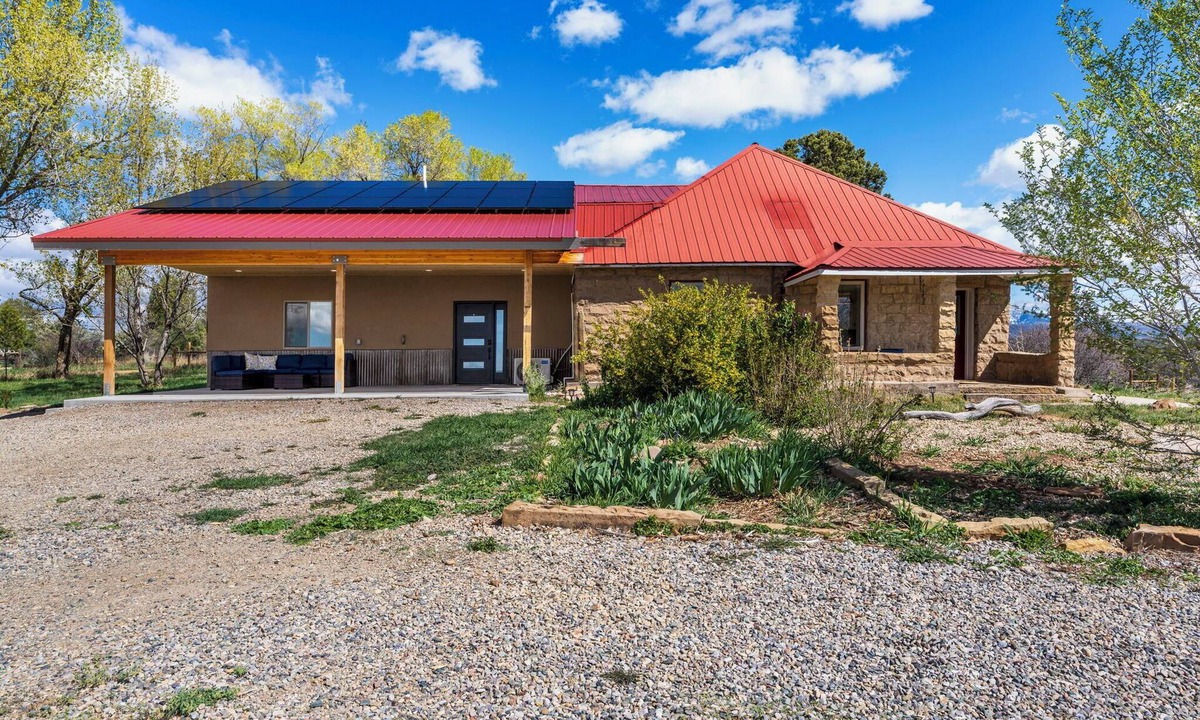 Hesperus House | Stone House — Historic Charm, Modern Soul, Mountain Views