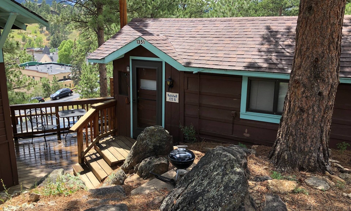 Estes Park Cabin | Studio cabin in LR Taylor's cabins