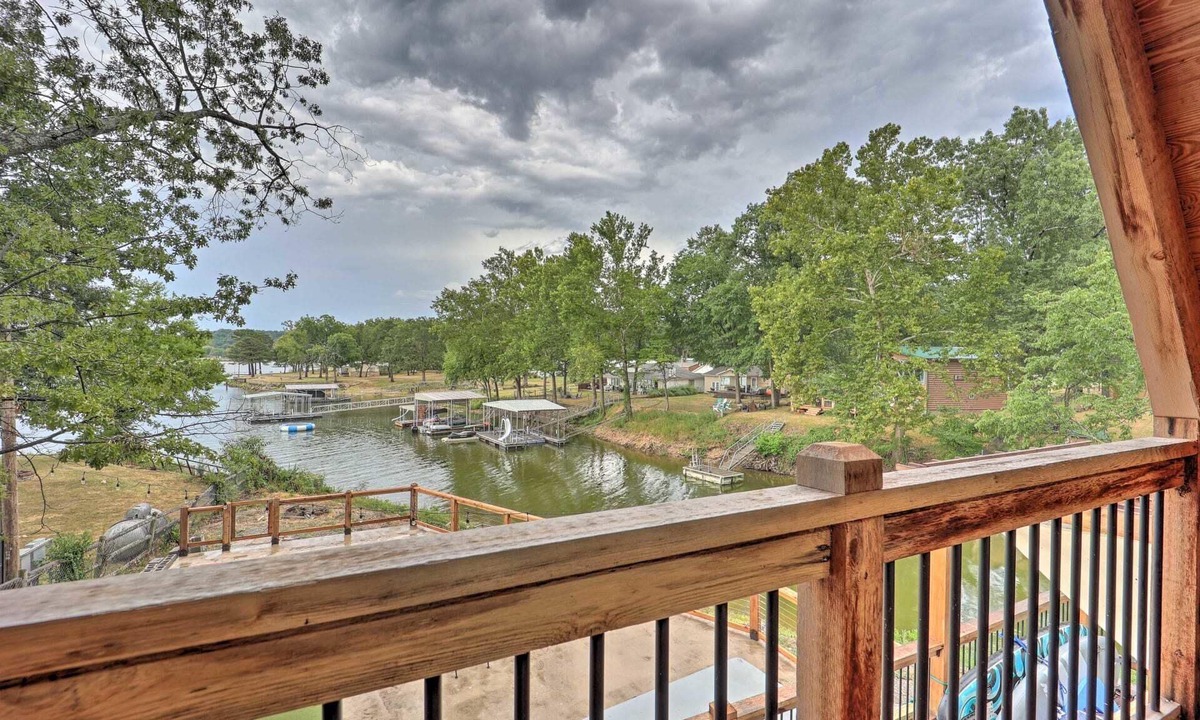 Eucha House | Stunning lakefront A-frame home w/dock! 15% off 4+ nt stay!