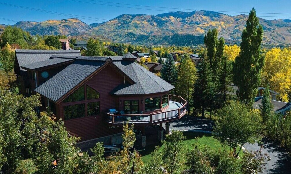 Steamboat Springs House | *Summer Sale* Moose Meadows Lodge - Views, Hot Tub, Game Room, Theater