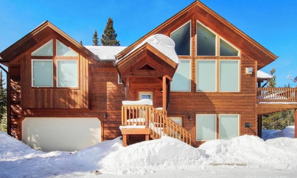 Valley of the Sun Cabin | Sunny Pines: Centrally Located Mountain Cabin