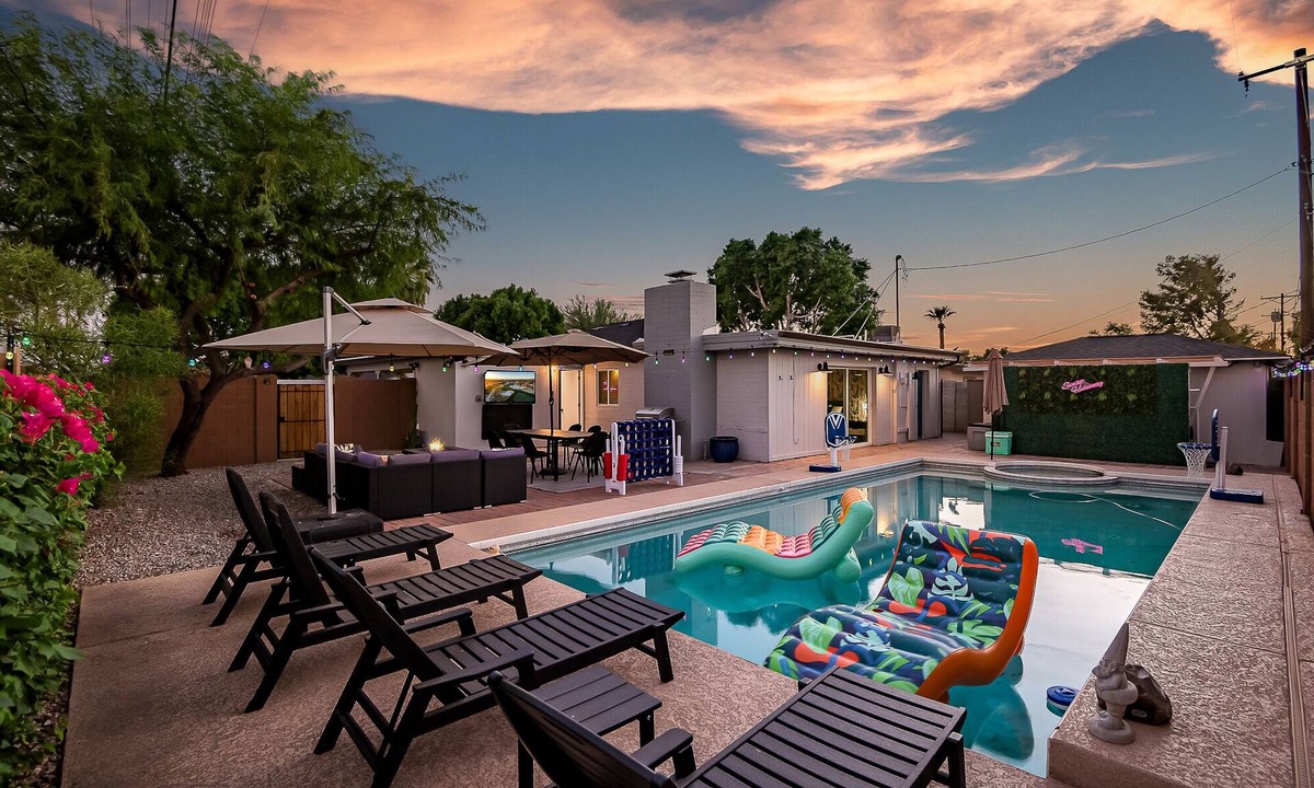 Camelback East House | Sunset Hideaway: Your Luxury Dream Summer Retreat