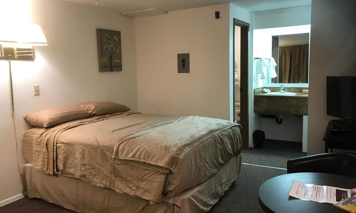 Wamsutter Hotel | Sunset Inn