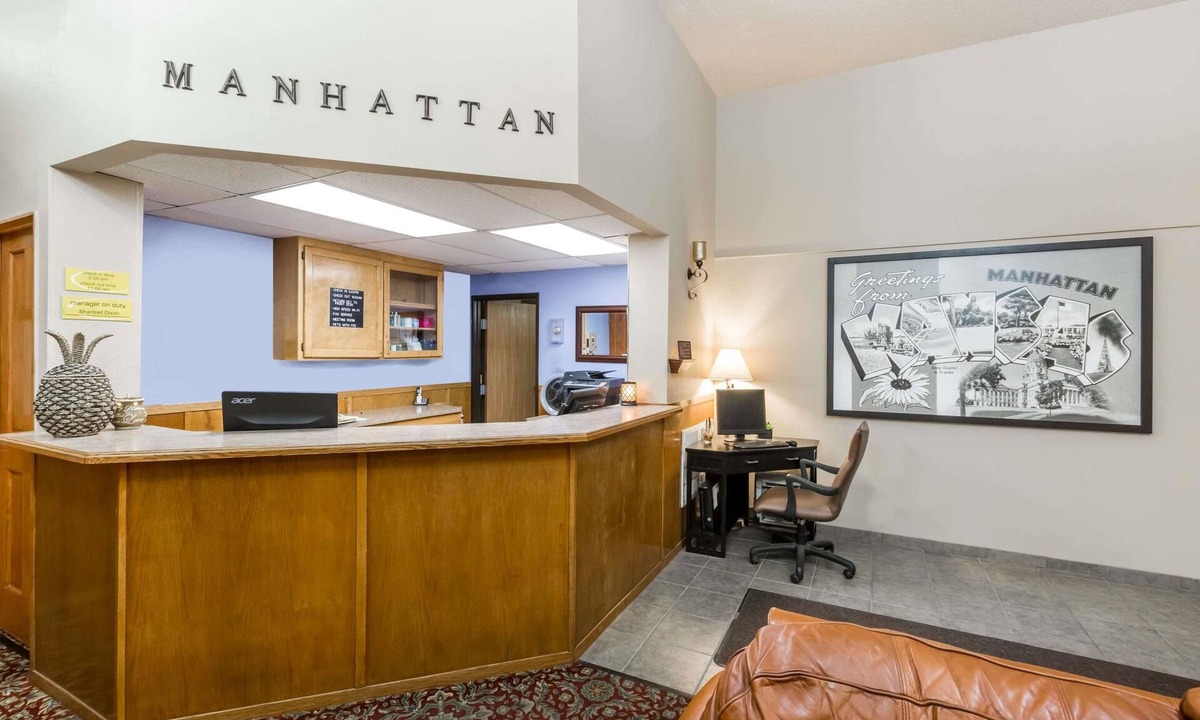 Manhattan Hotel | Super 8 by Wyndham Manhattan KS
