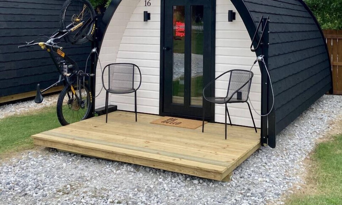 Bentonville Cabin | The Bike Inn #16, White River Cabin