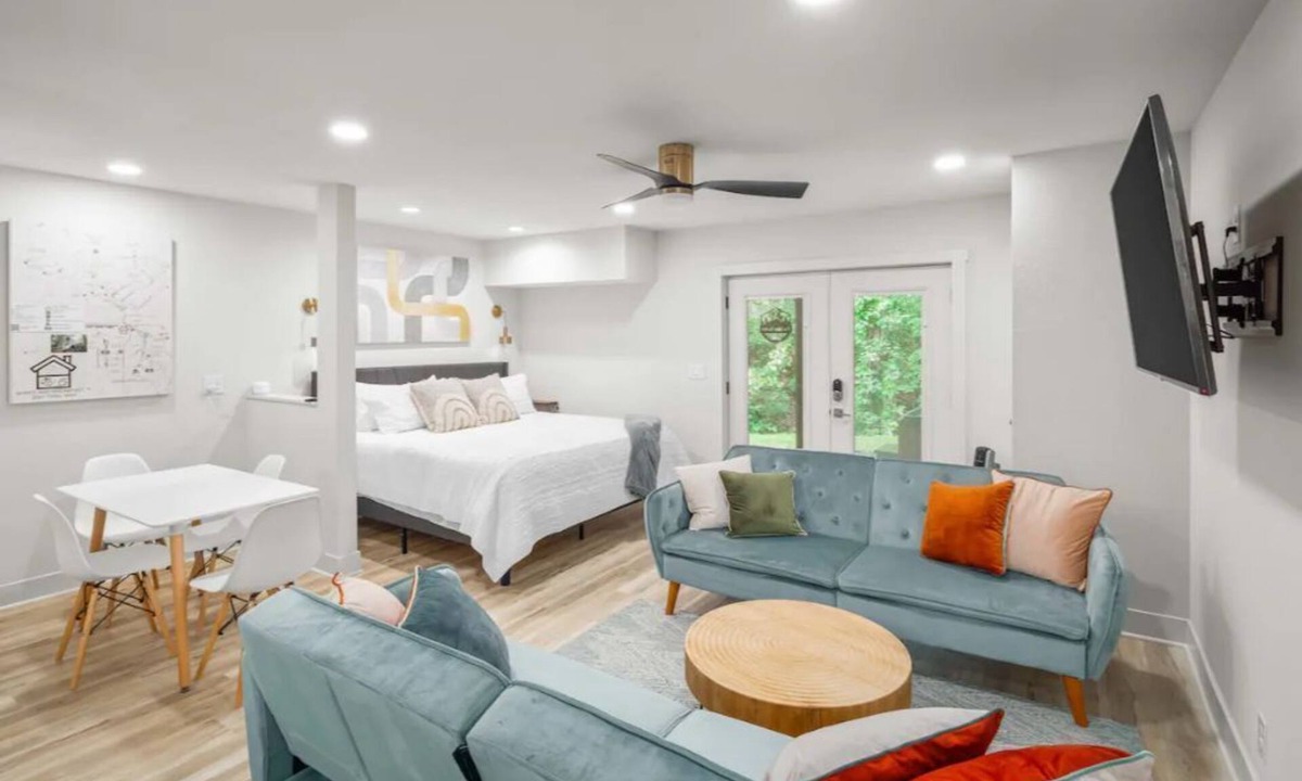 Bentonville Apartment | The Biker Bunker- Hot Tub - Next to MTB & Close to Downtown Bentonville