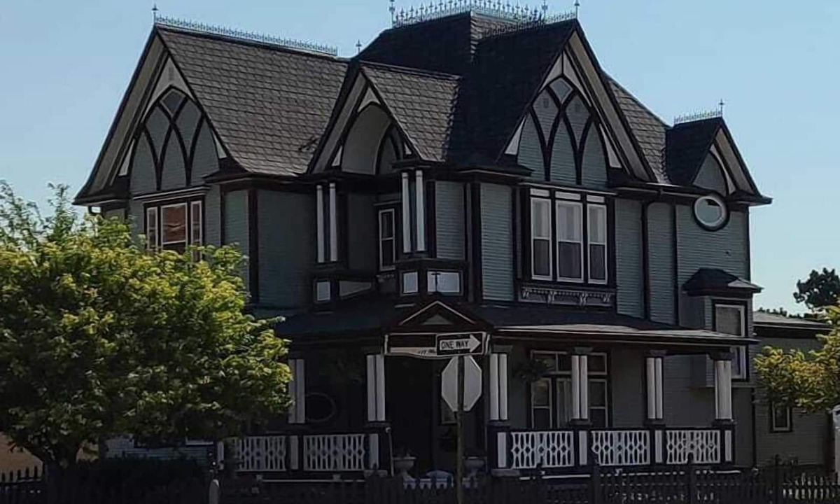 Hays Bed & Breakfast | The Bissing House