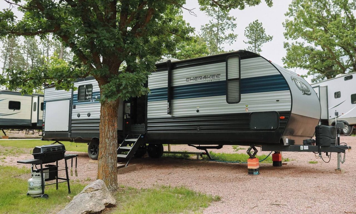 Hermosa House | The Cherokee Woodspur RV Retreat Near Mt Rushmore, Black Hills