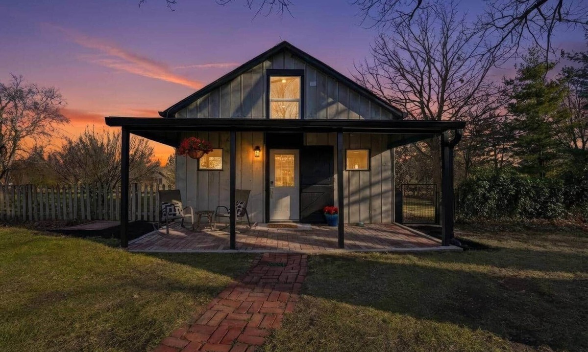 Bucyrus House | The Cottage at BluHawk Farms