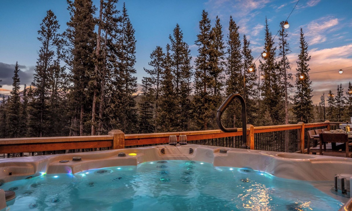 Valley of the Sun House | The Hideout: Speakeasy, Arcade, Sauna & Hot Tub&More: Mountain Cabin at 11,000ft