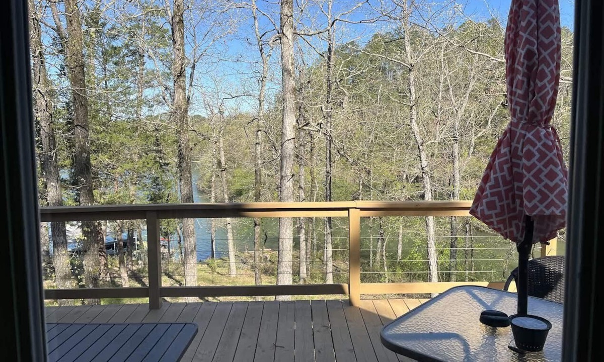 Mid America Cabin | The Magnolia ~ Italian-inspired Cabin at Hamilton Cove ~ Lake Hamilton