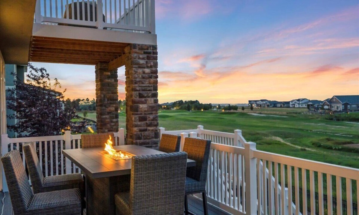 Commerce City House | The Retreat at Buffalo Run : Gym | Theater | Mountain Views | Golf Course