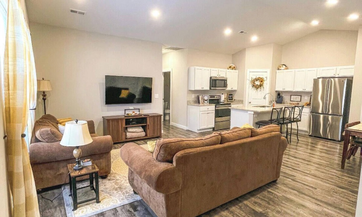 Goddard House | The Sunflower: A bright, joyful stay on the edge of Wichita